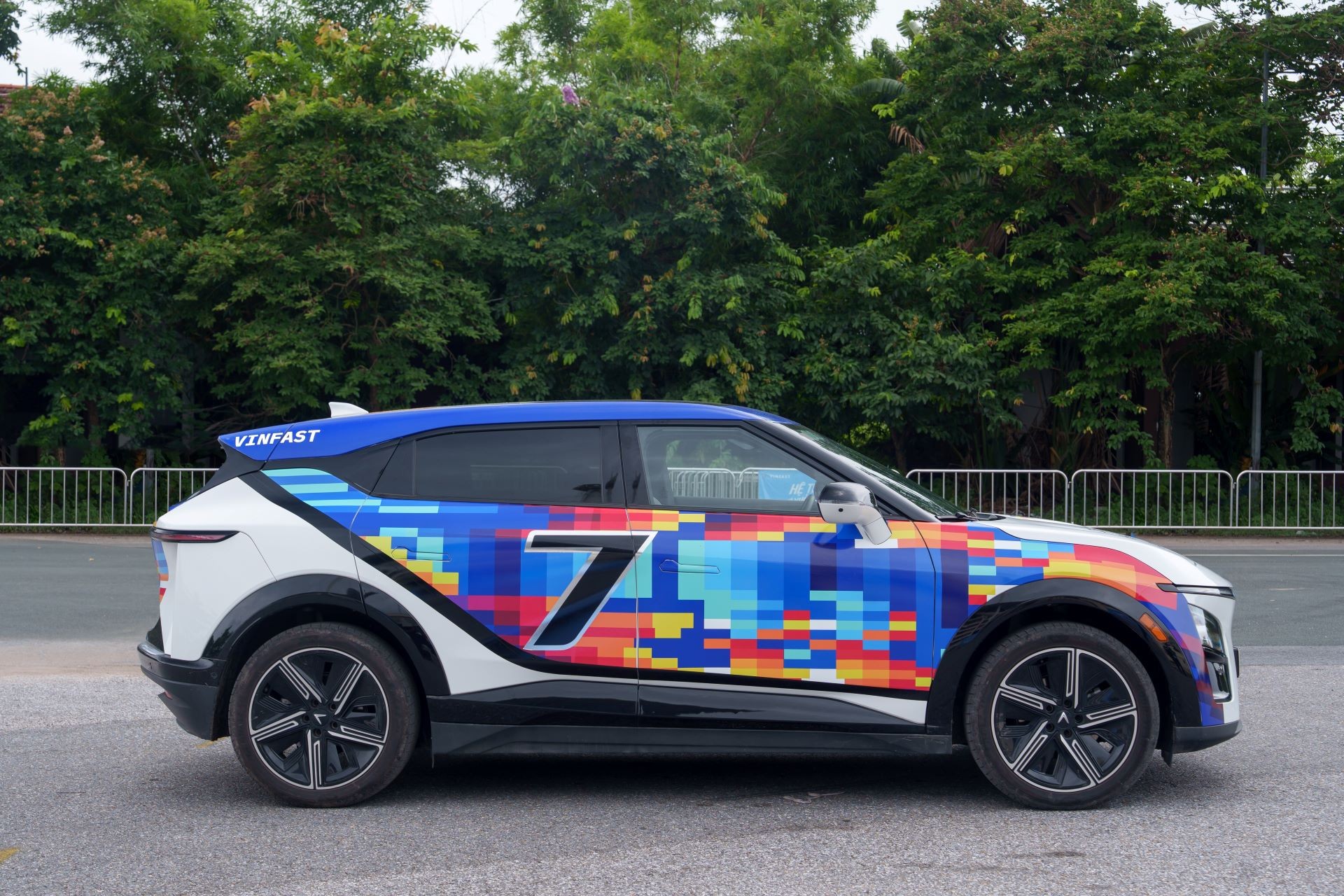 Mua xe 0 đồng với lãi suất cố định, VinFast VF 7 tăng sức nóng trong phân khúc C-SUV