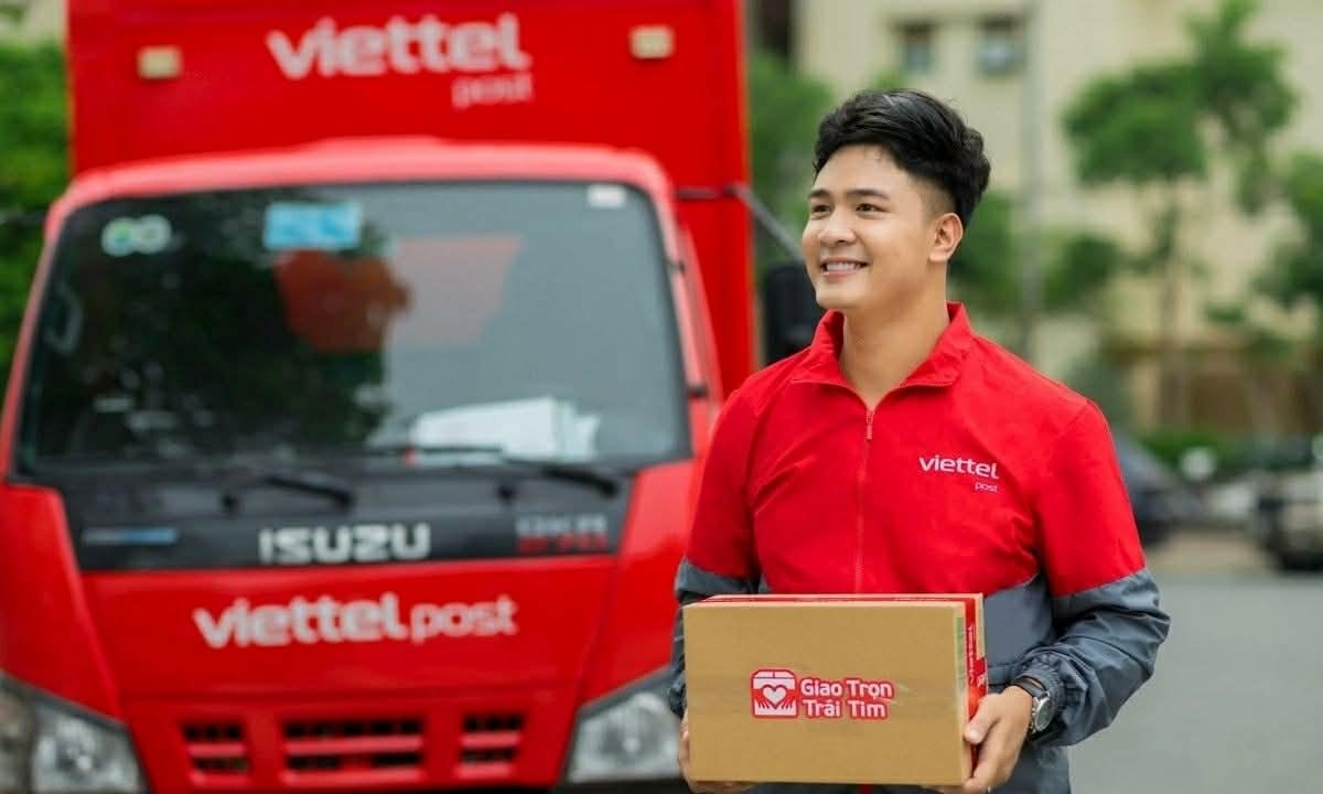 Nội bộ Viettel Post bất ngờ bán cổ phiếu: Tín hiệu lạ giữa lúc chuẩn bị tăng vốn