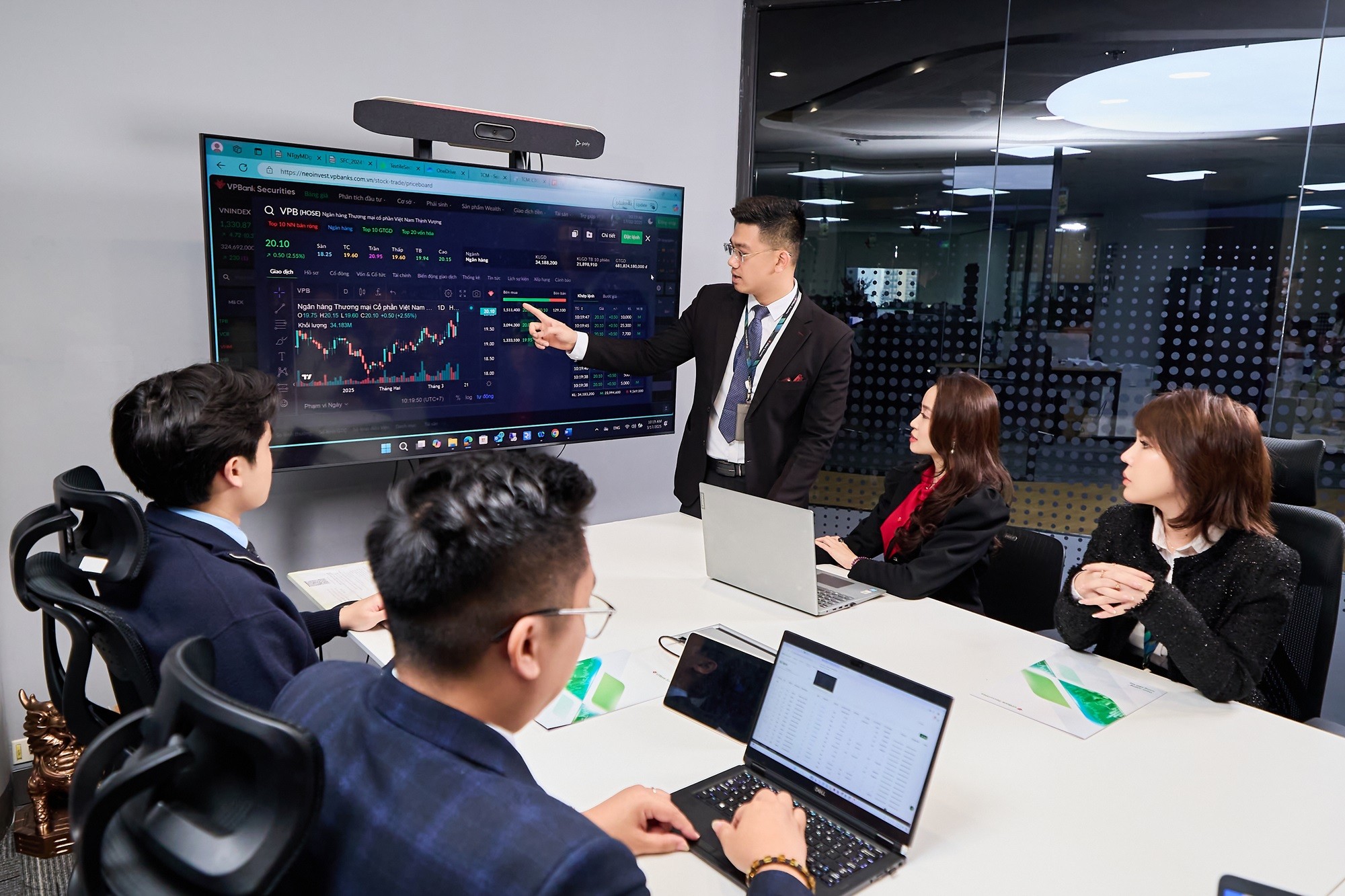 Năng lực ngân hàng đầu tư toàn diện, VPBankS sẵn sàng đón sóng phục hồi của thị trường vốn