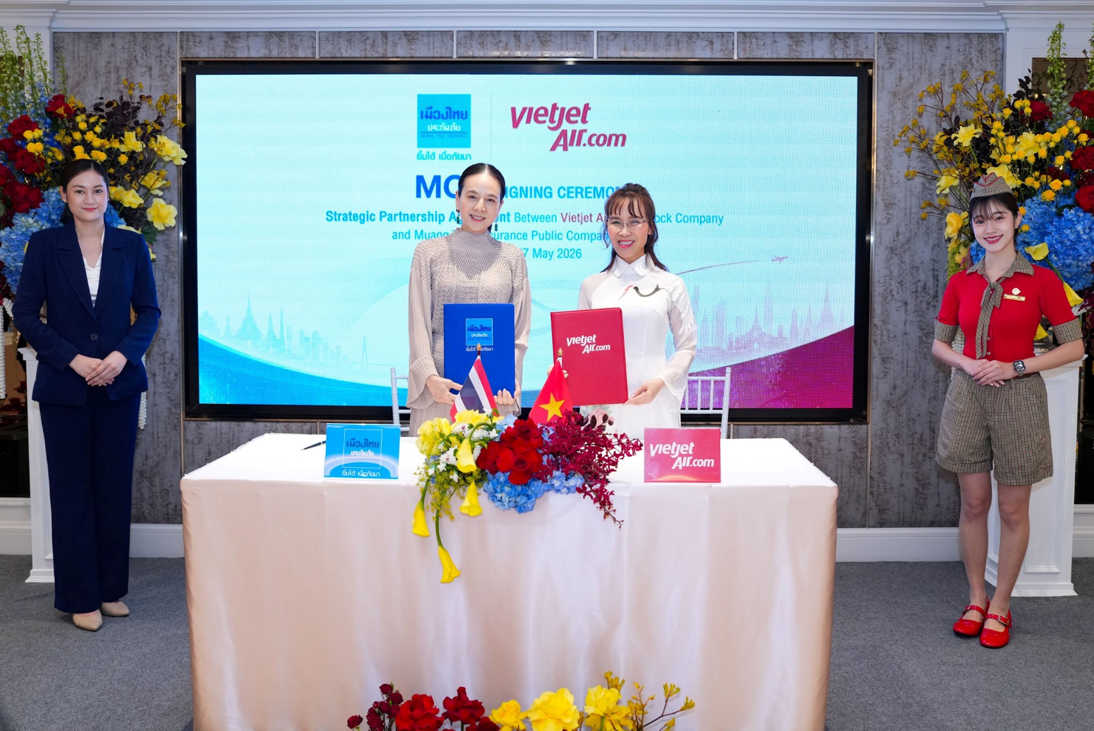 Madam Pang và Tiến sĩ Nguyễn Thị Phương Thảo đồng hành vì bóng đá  và tình hữu nghị Việt Nam – Thái Lan
