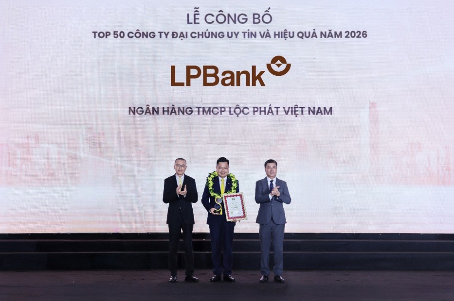 LPBank lập cú đúp thăng hạng, khẳng định vị thế ngân hàng tư nhân hàng đầu