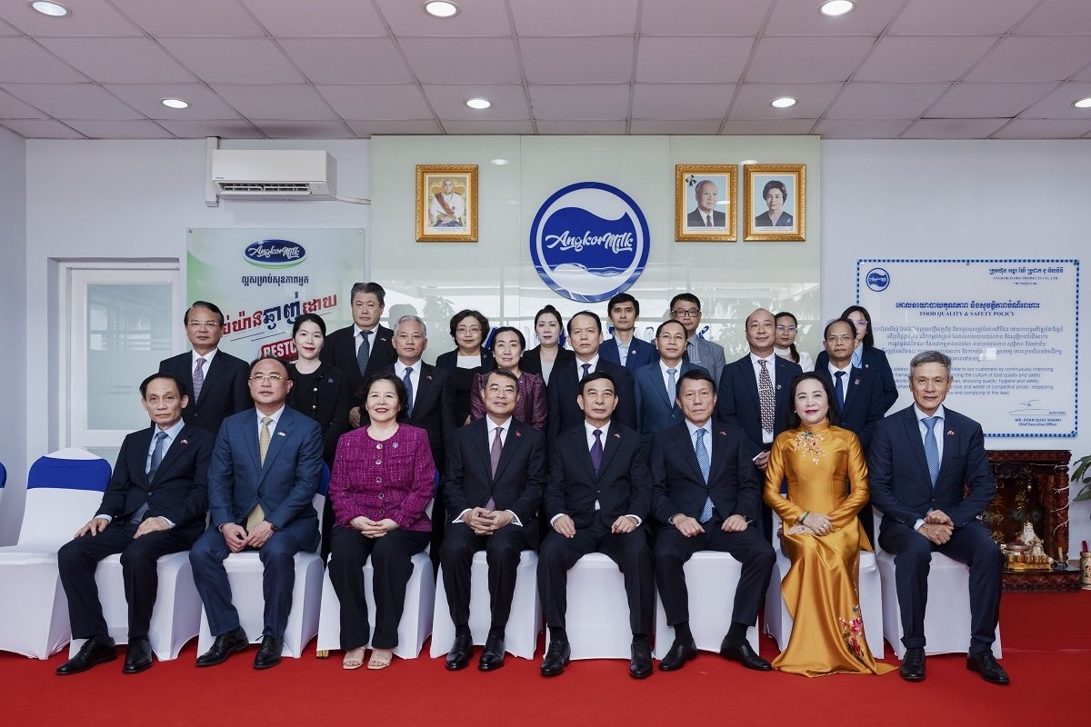 Ủy viên Bộ Chính trị - Thủ tướng Chính phủ Lê Minh Hưng thăm dự án đầu tư 51,7 triệu USD của Vinamilk tại Campuchia