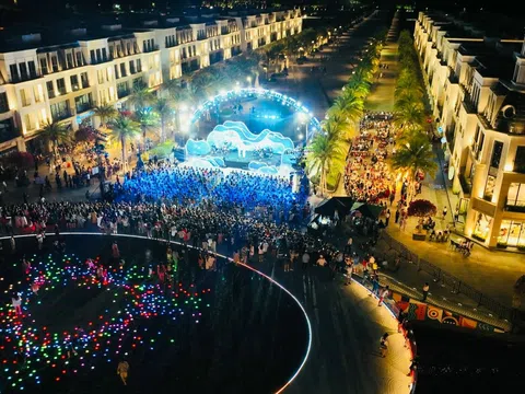 Nhìn lại những khoảnh khắc đẹp trong chuỗi sự kiện hoành tráng tại MerryLand Quy Nhơn
